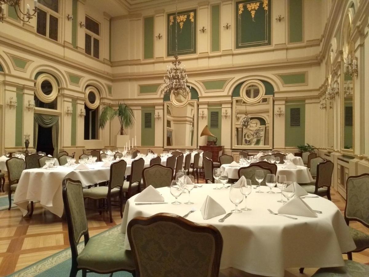 Grand Hotel Краков Экстерьер фото